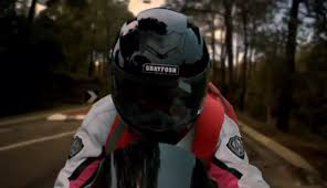 Wak selamat is the father of one siti hajar, who wishes to study abroad. Movie Review Bisik Pada Langit Farhana Jafri