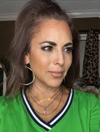 🌹 Are you TEAM ROSIE or TEAM AUNGELICA?? 🌹 Both rings are timeless and  show a distinct elegance of a blooming rose! Rosie coming in bolder than  Aungelica and is just as