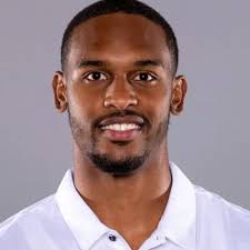 Ashton Grant's Instagram, Twitter & Facebook