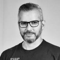 200+ perfiles de «Luis Baquero»