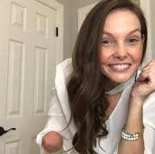 God, please don't take your 🤲🏻 hands off me. I need You. 🙏🏻❤️