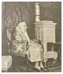 السيدة مشفقة قادن أفندي إحدى زوجات السلطان العثماني عبد الحميد الثاني توفيت عام 1961 و دفنت في مقبرة يحيى أفندي بالآستانة painting art history