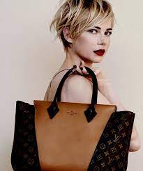 Michelle williams hair color trends and ideas hairstyles. Michelle Williams Is An Inspiration For Any Woman Who S Trying To Grow Out Short Hair Glamour