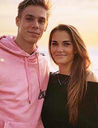 Here's what you but for all his skills, there's one person he can't get to play tennis. Denis Shapovalov S Dating And Current Girlfriend Mirjam Bjorklund Wife Bio