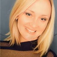 Kelly Sessler's Instagram, Twitter & Facebook