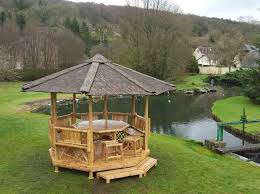 Paillote De Jardin En Bambou Panay Paillote De Jardin En Bambou Nipahut En 2020 Architecture En Bambou Paillote Kiosque Jardin