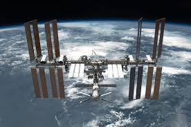 Sahabat banyak pertanyaan muncul di kalangan pencari kerja, bagaimanakah cara melamar pekerjaan ke pt. How To Spot Iss In Your Sky Human World Earthsky