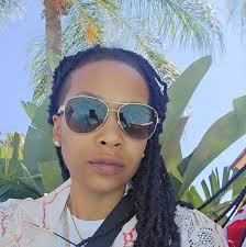 Cant sneak and do shit around a microwave. In 2025 it should not still beep  this long and this loud. Who I need to call?