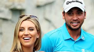 VIDEO) LeBron James 'Tiduri' Istri Pegolf di Pinggir Lapangan