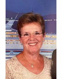 Gloria Palladino's Instagram, Twitter & Facebook