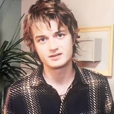 I couldn't even Jingle to this 😄🎅 I caroled IMMEDIATELY !! 😊🎄 Gift wrap 