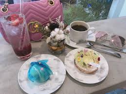 sianghao sianghaopatisserie 法式甜點 星球 星球蛋糕 デザート desert お菓子 蛋糕 cake ケーキ afternoontea アフタヌーンティー 下午茶 台中 台湾スイーツ 台中甜點 table decorations decor home decor