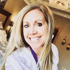 Kristin Dingman's Instagram, Twitter & Facebook