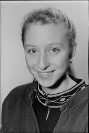 Portrait image of the dancer Marie Lindquist taken in an unknown conte