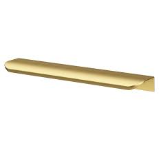 La Poignee En Laiton Le Petit Detail Qui Sublime Tout Fort Interieur En 2020 Laiton Poignee Placard Poignee