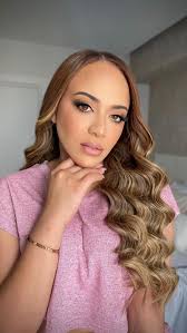 𝕊𝕥𝕖𝕡 𝕓𝕪 𝕊𝕥𝕖𝕡👣., ., Proceso de maquillaje para la ciudadana  @yulaypv , Peinado by @espinoeudomar