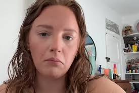 American woman baffled by UK work culture