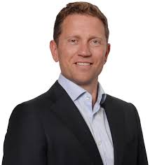 Paul Marlowe's Instagram, Twitter & Facebook