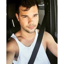 Taylor Lautner