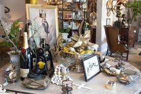 Rugs, pillow covers, curtains, accent furniture, & more. Great Home Decor Stores From Lighting To Linens Houstonia Magazine