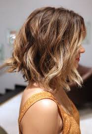 Couper Ses Cheveux Longs Pourquoi Pas Le Carre Plongeant Coupe De Cheveux Cheveux Cheveux Long