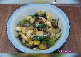 Anda pun bisa menambahkan beberapa makanan pendukung dari masakan ikan nila tersebut yang sesuai dengan selera anda. Resep Cah Terong Simple Menu Diet Ala Bundari Oleh Bundadari Cookpad