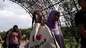 Gratis untuk komersial tidak perlu kredit bebas hak cipta. Taman Bunga Dm Pandeglang Taman Bunga Pandeglang Seperti Hamparan Ladang Di Eropa Wisata Pandeglang Banten Pandeglang Punya Wisata Baru Kp Jambu Taman Bunga Lory Kerman