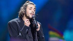 Discover more posts about eurovision portugal. Esc Sieger Salvador Sobral Nimmt Auszeichnung Entgegen News