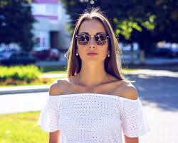 Severe progesterone deficiency requires more time to increase progesterone levels with progesterone cream supplementation. The Hormone That Makes You Look More Attractive Newbeauty