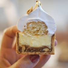 Decidement La Journee Du Merci A Dimples Man Patisserie Paris Karamelparis Food Pastry Creation Instagoo French Desserts Fancy Desserts Pastry