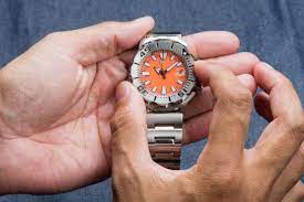 Its function is actually quite simple: How To Use Dive Watch Bezel