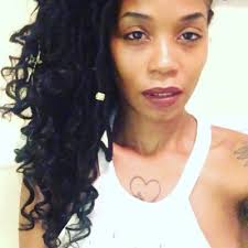 Kfaustino (@kara_faustino)