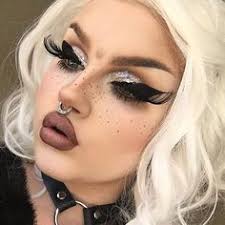 Crystal Angela (crystalllangelaa2000)