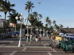 beɾaˈkɾus (listen)), officially known as heroica veracruz, is a major port city and municipal seat for the surrounding municipality of veracruz on the gulf of mexico in the mexican state of veracruz. Veracruz Archive Mexiko Lindo Y Querido