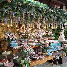 Esse Jardim Vai Dar O Que Falar Decoralucosta Bom Dia Wintergarden Eventdecor Floweraddict Flowerin Luxury Florists Flower Decorations Event Flowers