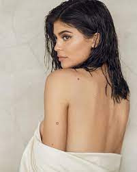 Kylie Jenner Nude Swimsuit Photoshoot Leaked - Influencers GoneWild