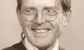 Robin Tunstall's Instagram, Twitter & Facebook