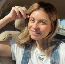 Violet marshmallow creme pie 🌸✨ I did it!!! I went with an oatmeal cream  pie crust (you know the ones) and used violet sugar (made with the food  processor) to create a