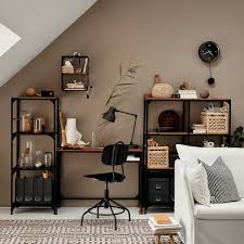 Tisch ist aus hellem holz, dm 45 cm. Laptoptisch Bett Ikea