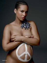 Alicia Keys Nude and Sexy Photo Collection - Fappenist