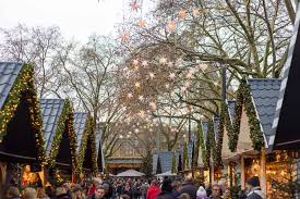 Hier unter knorrigen bäumen befindet sich einer der beliebtesten treffpunkte im advent: Koln Neumarkt Abgesagt Weihnachtsmarkt Magazin