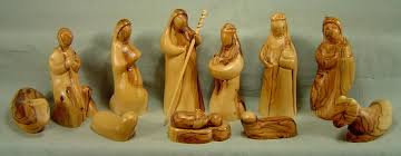 Those represented usually include the infant jesus in a manger, mary and joseph, animals, shepherds, angels. Creche De Noel En Bois D Olivier Sculpte Bethleem Creche De Noel Creches De Noel En Bois Creche