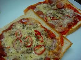 Pada mulanya, semua direbus sosej dan direbus radiari jika ketam … Resepi Pizza Roti Gardenia Sedap Resepi Tutorial Terbaek
