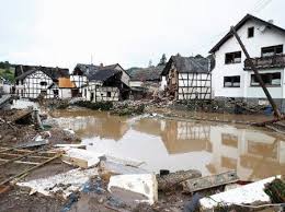 Cheias provocam colapso de casas na alemanha e fazem pelo menos quatro mortos. Ctyrgtmormfo M