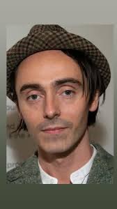 Everyone, watch out for scammers like this please. He/she/it even messaged  me. That's in the comments.😡