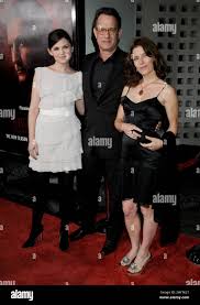 Ginnifer goodwin and tom hanks hi-res stock photography and images - Alamy