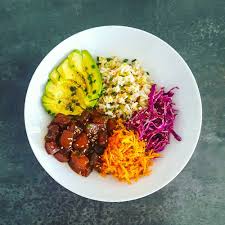 Poke Bowl Croquant Au Thon La Cerise Sur Le Maillot Recette Recette Thon Rouge Plats Complet Recette Thon