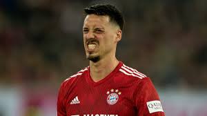 November 1987 in münchen geboren und begann als dreijähriger beim fc hertha münchen mit dem fußballspielen. Fussball Sandro Wagner Verkundet Karriereende Sport Sz De