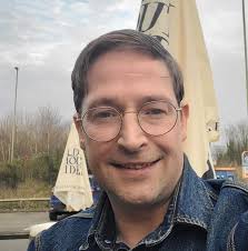 Hii I'm looking for a synthesiser that is small enough to go through  Ryainair flights but also have basic piano and rhodes/wurly sounds as well.  For gigs all around. Thanks :)