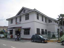 My experience cannot be opened with out the mentioning the combination of 3m's'of the kuala selangor, the park is in close vicinity of bukit melawati, here @ the park its best for the bird. Pejabat Pos Kuala Kubu Bharu Mapio Net